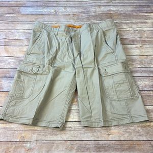 40 ware first cargo shorts